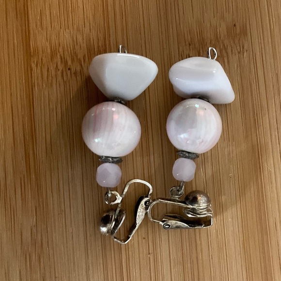 Hand Crafted Clip on Earrings Pink White Beads Dangle Gemstone - Picture 2 of 6